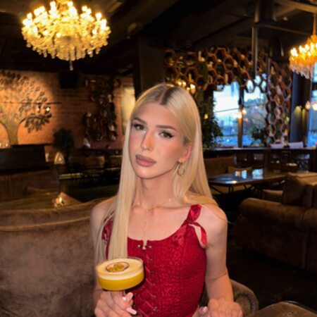 ニコール
